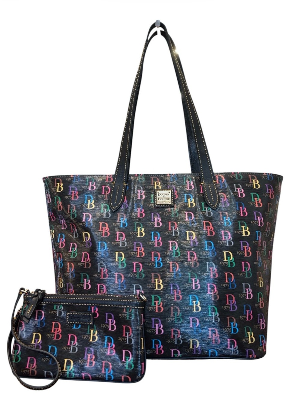 Dooney & Bourke DB75 Multi Large Zip Top Shopper w/Large Wristlet Like New